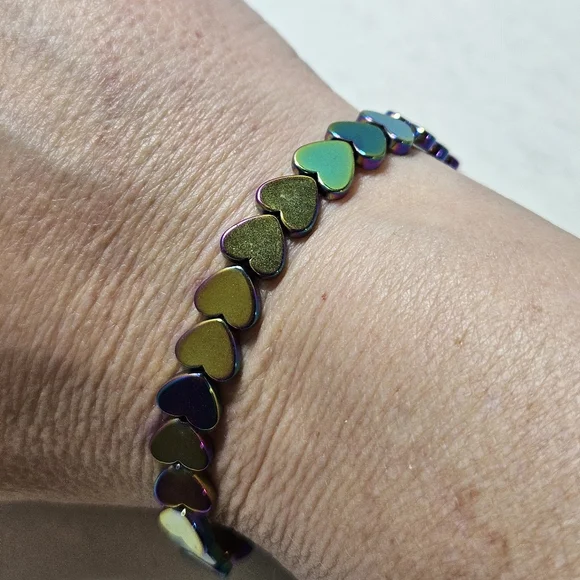 Heart-Shaped Hematite Beaded Stretch Bracelet HANDMADE NWOT - Picture 6 of 7
